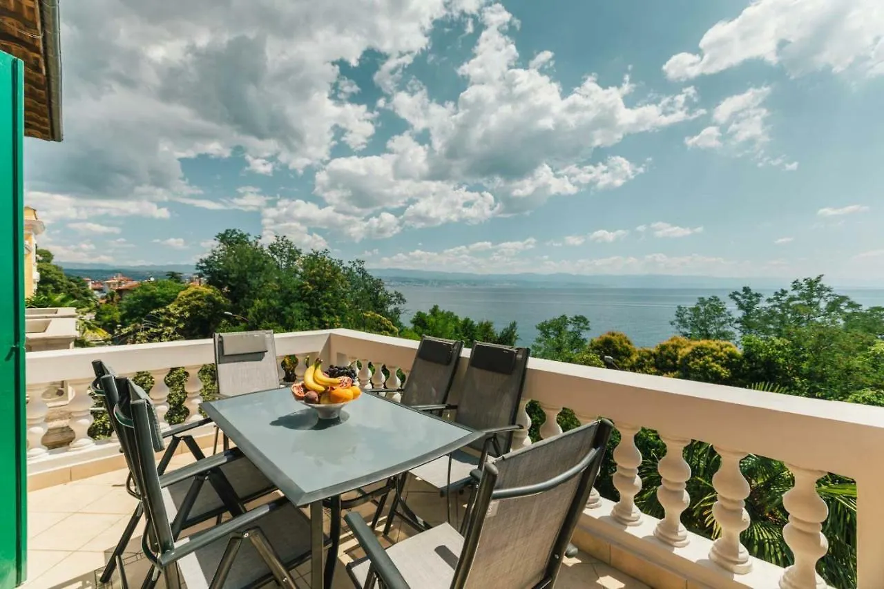 Vila Caterina Apartment Lovran